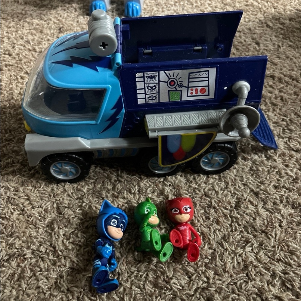PJ Masks Moon Rover
Light and Sound